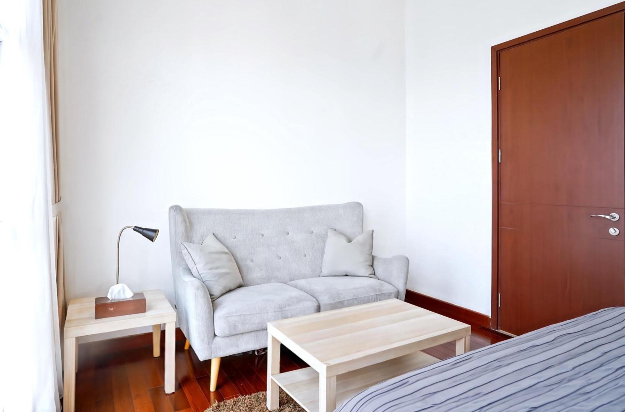 2Br Lucky Tower Residence Jakarta Old Town Top Floor Condo מראה חיצוני תמונה