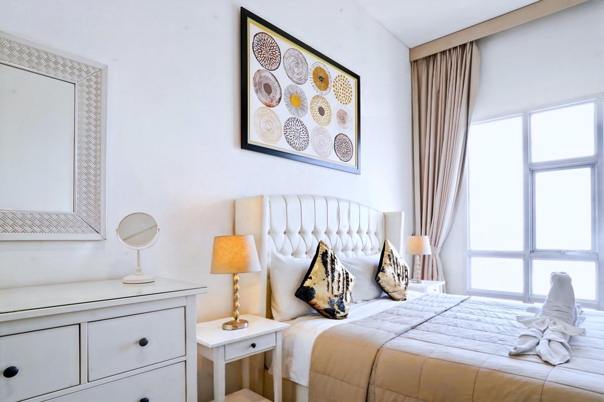 2Br Lucky Tower Residence Jakarta Old Town Top Floor Condo מראה חיצוני תמונה