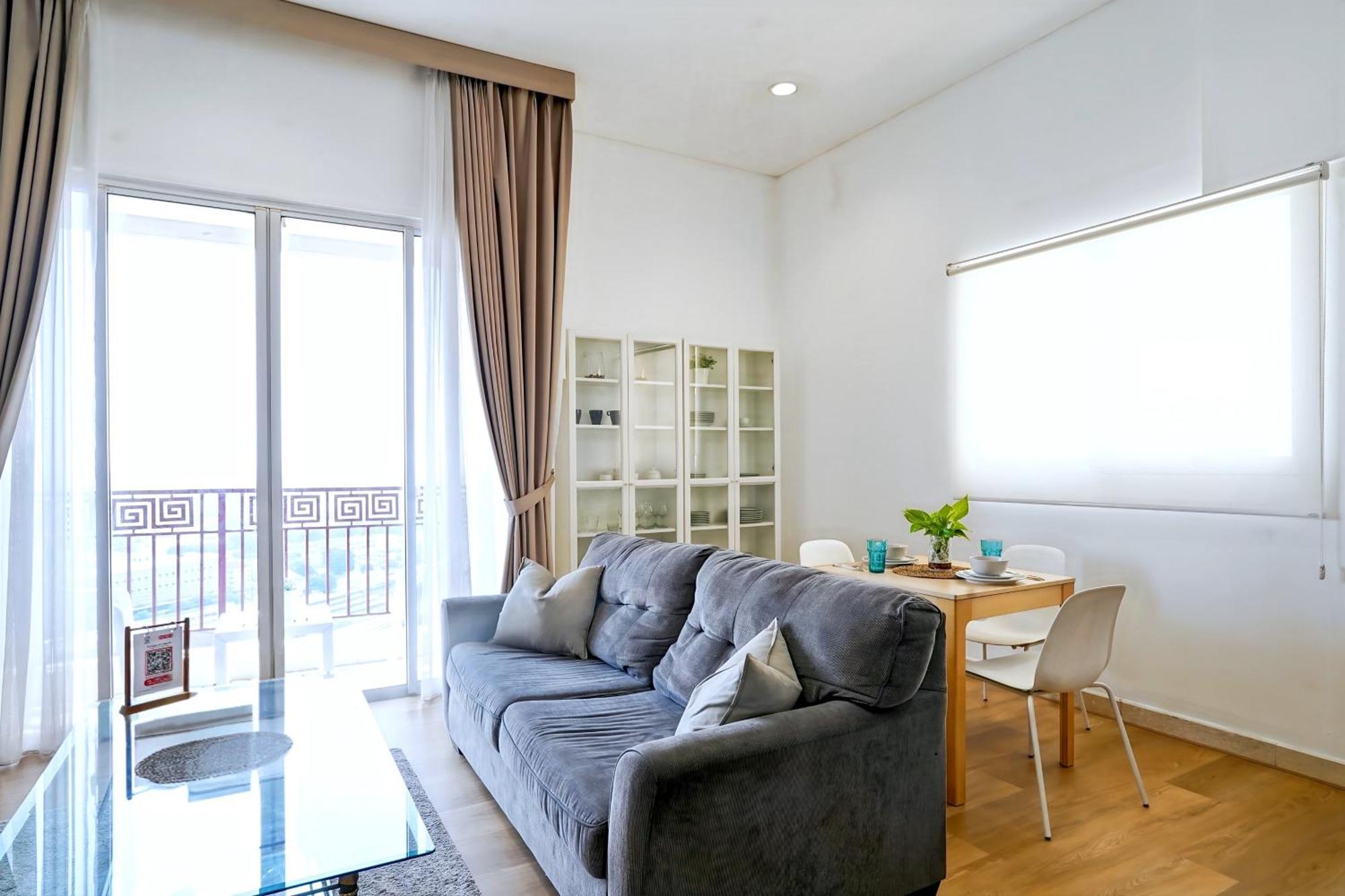 2Br Lucky Tower Residence Jakarta Old Town Top Floor Condo מראה חיצוני תמונה
